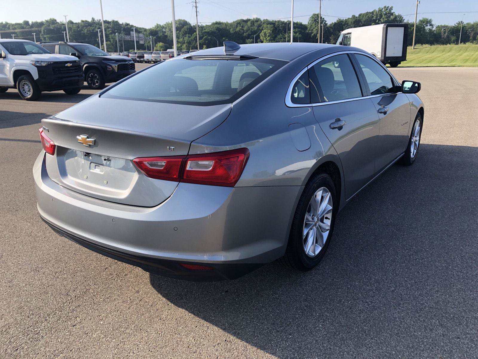 Used 2024 Chevrolet Malibu LT FWD image 9