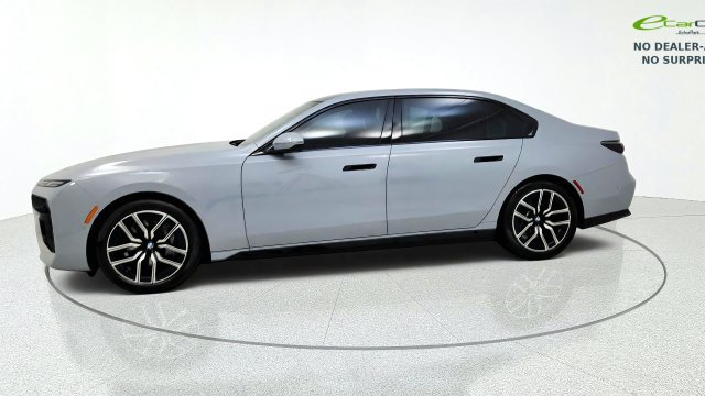 Used 2025 BMW 740i RWD image 4