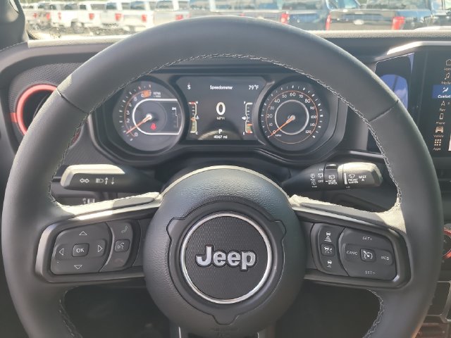 Used 2025 Jeep Wrangler Unlimited Rubicon AWD/4WD image 32