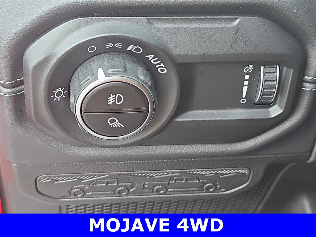 New 2025 Jeep Gladiator Mojave w/ Convenience Group image 26