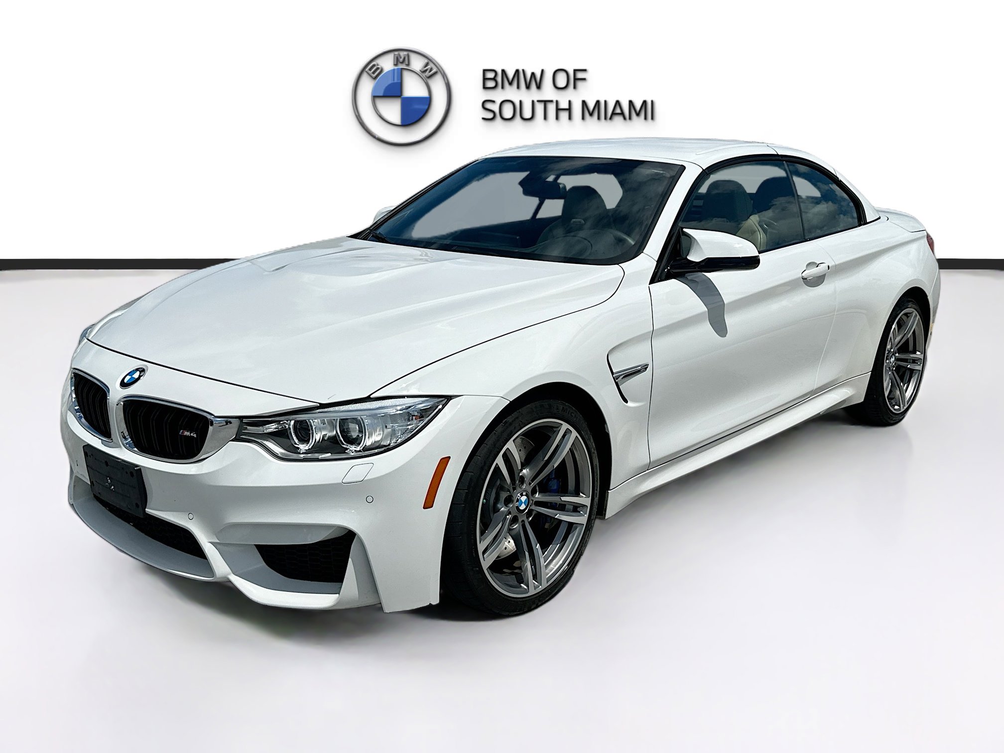 Used 2016 BMW M4 Convertible RWD image 3