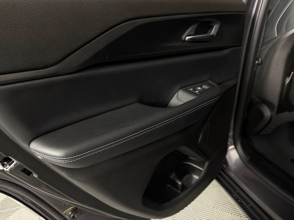 Certified 2024 Jeep Grand Cherokee Laredo image 24