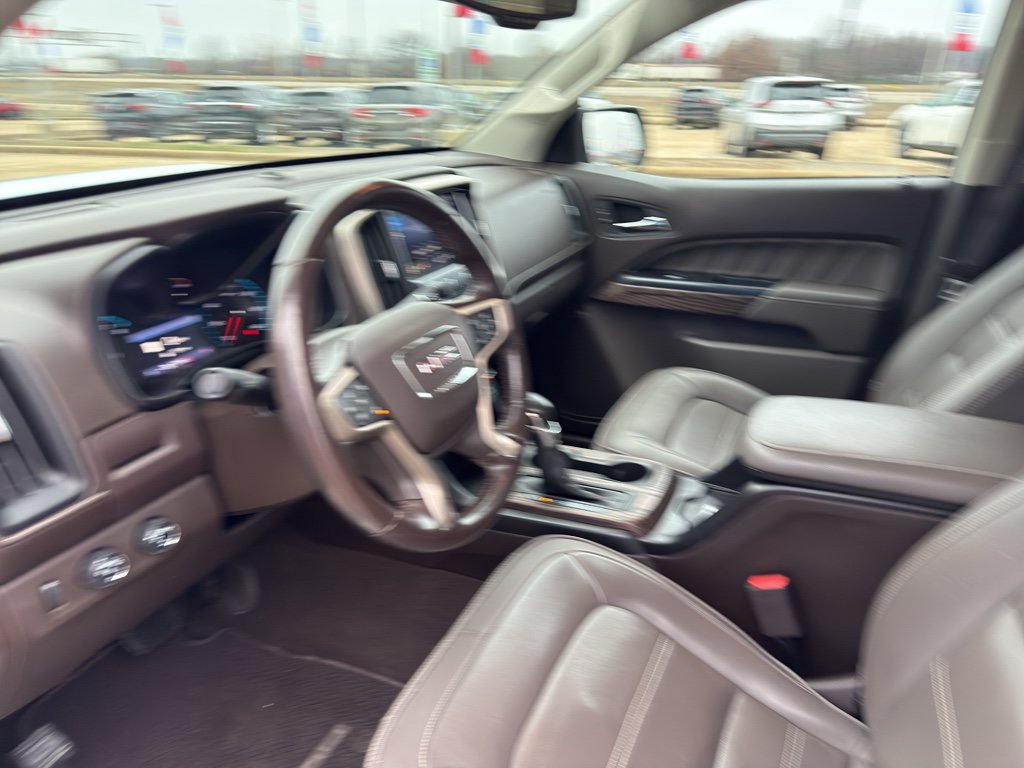 Used 2022 GMC Canyon Denali AWD/4WD image 9