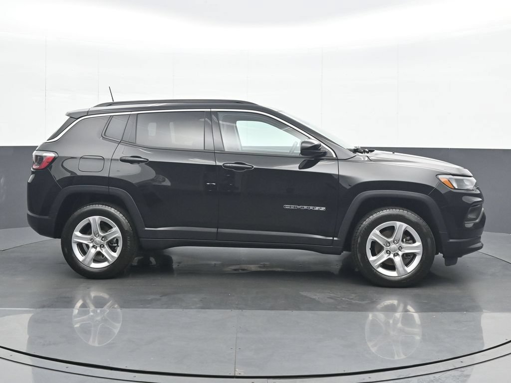 Used 2022 Jeep Compass Latitude w/ Convenience Group AWD/4WD image 7