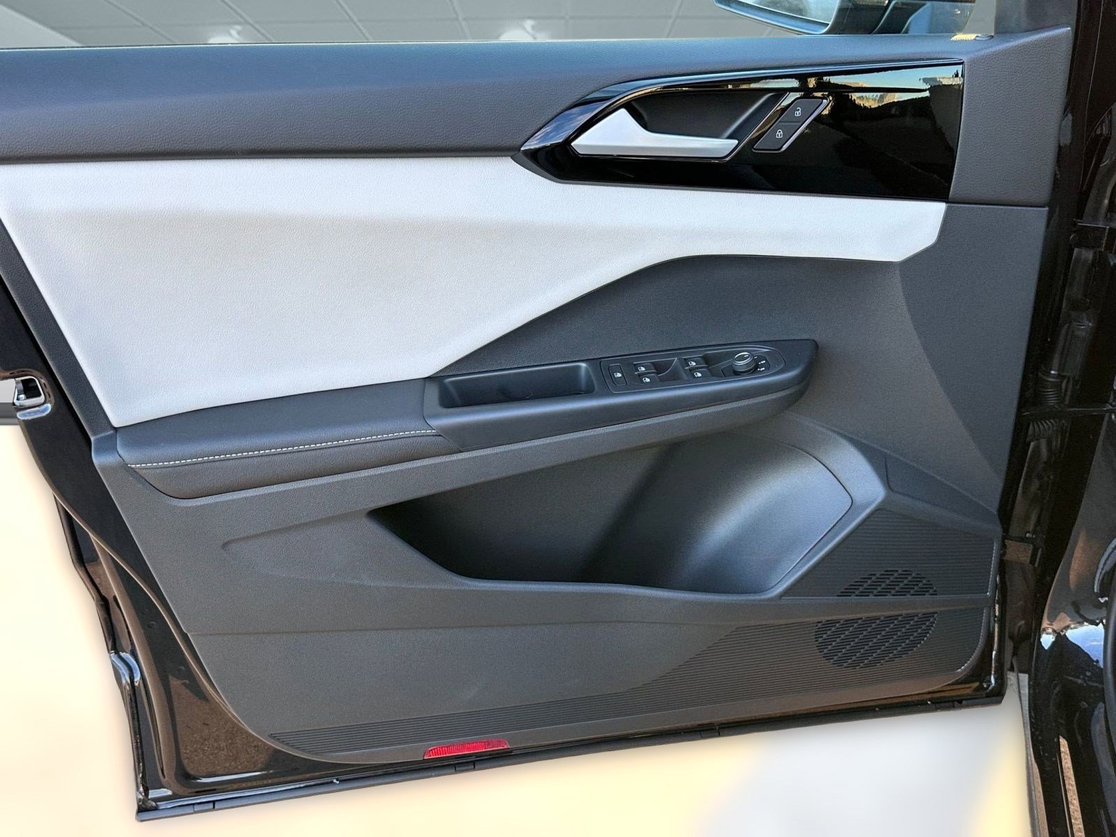 New 2026 Volkswagen Taos S image 20