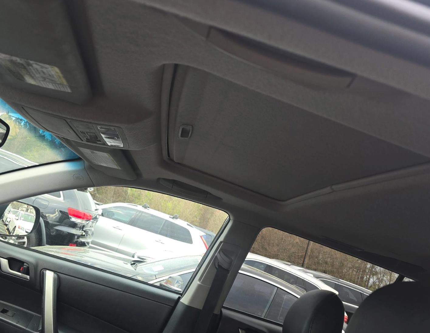 Used 2013 Toyota Highlander SE image 4