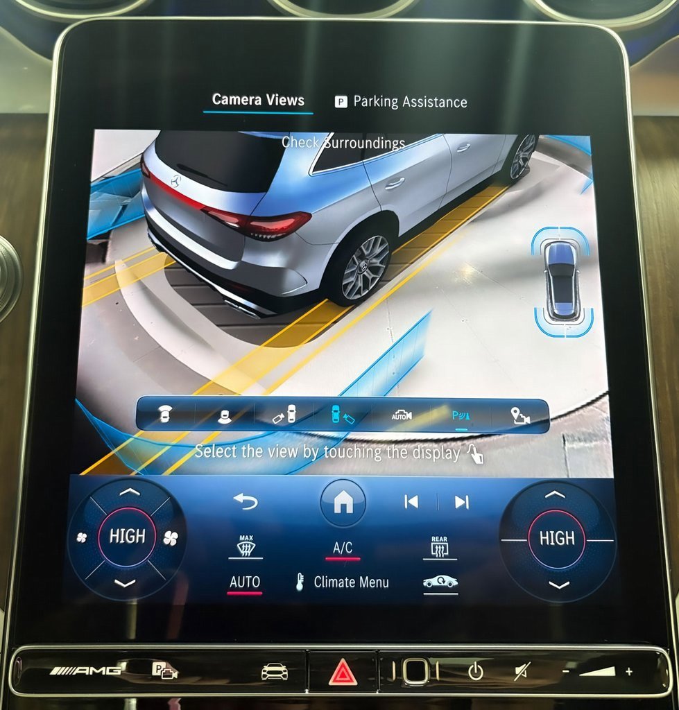 Used 2024 Mercedes-Benz GLC 43 AMG 4MATIC image 23