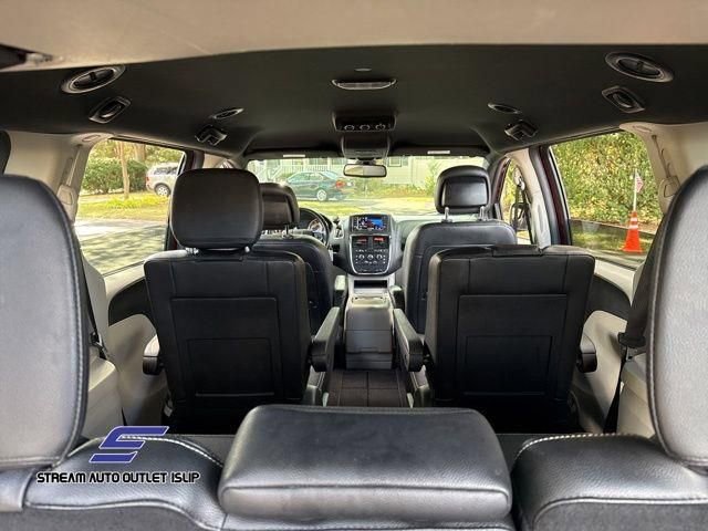 Used 2019 Dodge Grand Caravan SXT image 10
