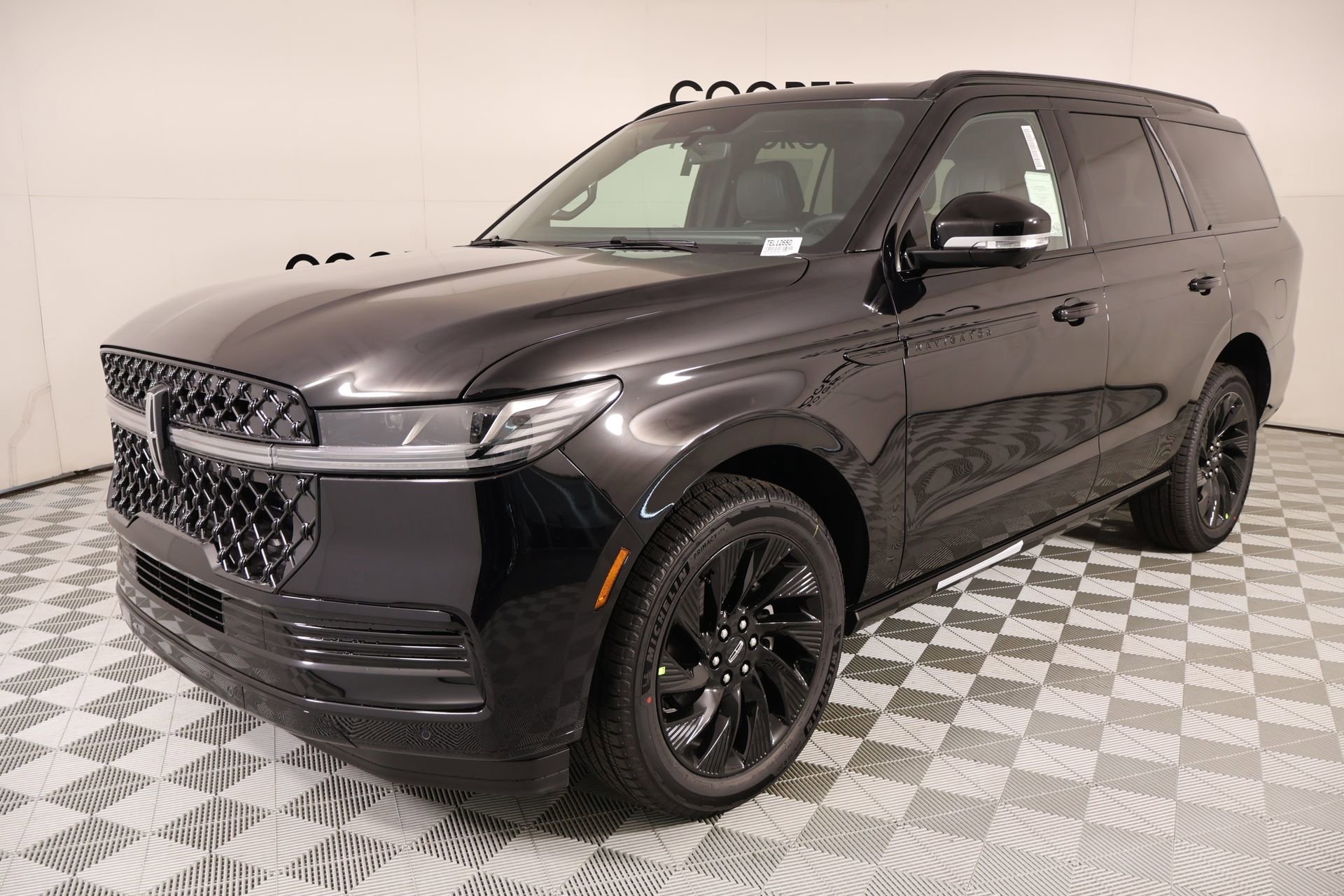 New 2026 Lincoln Navigator Reserve AWD/4WD image 11