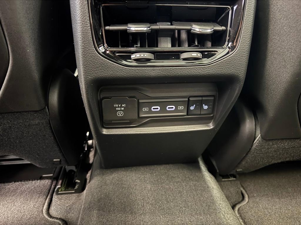 New 2026 Jeep Grand Cherokee Limited w/ Luxury Tech Group II image 13