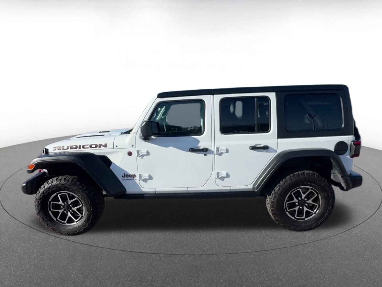 Used 2025 Jeep Wrangler Unlimited Rubicon image 9