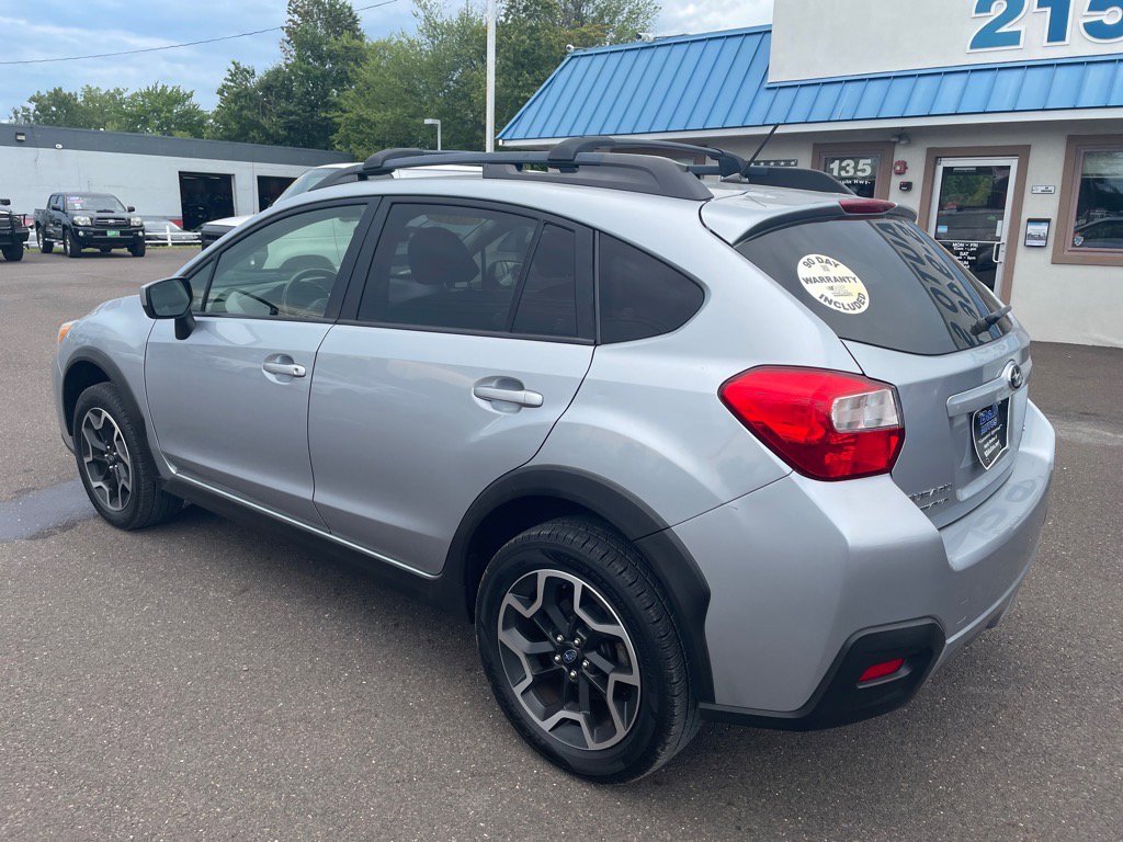 Used 2016 Subaru Crosstrek 2.0i Premium AWD/4WD image 2
