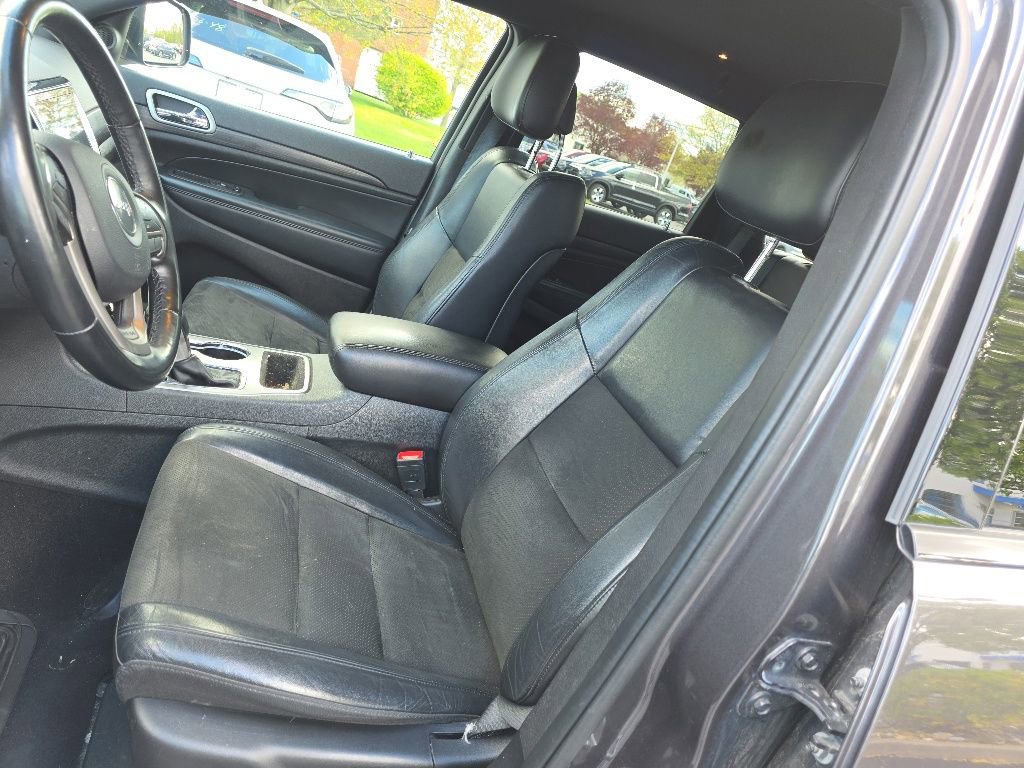 Used 2021 Jeep Grand Cherokee Laredo X AWD/4WD image 16