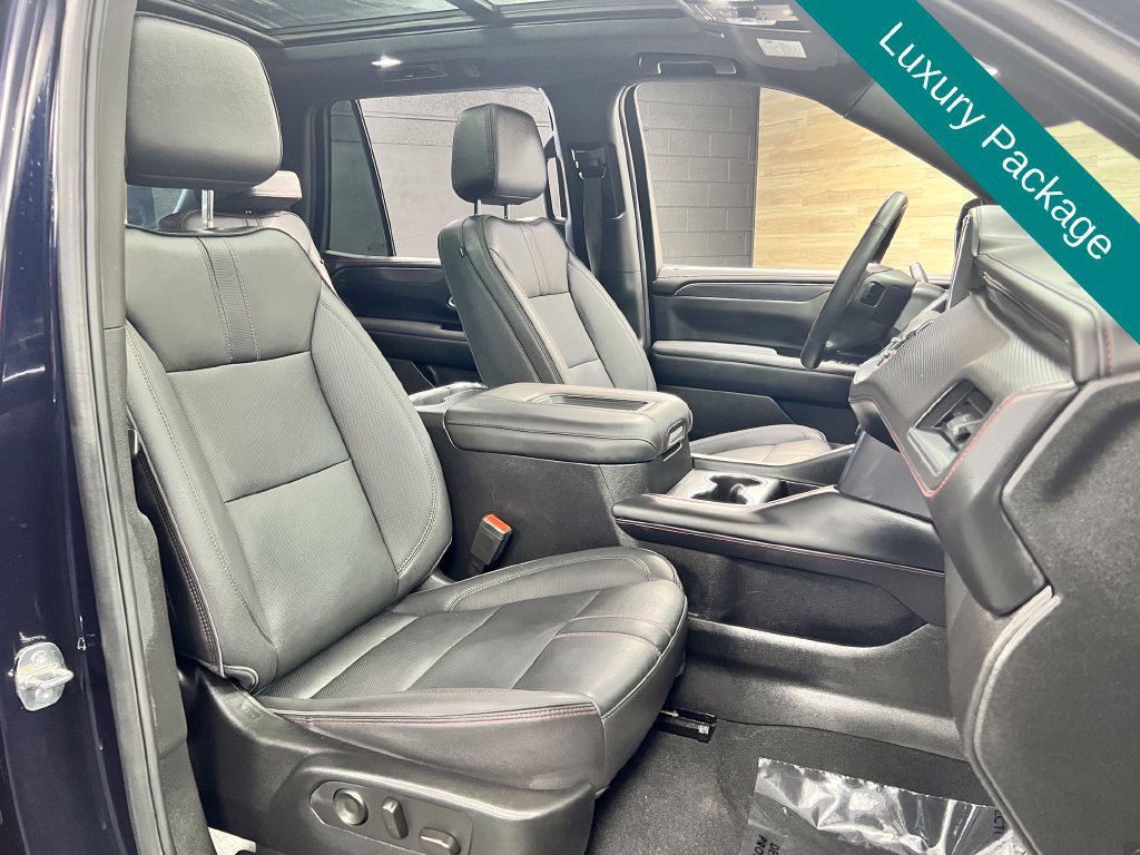 Used 2023 Chevrolet Tahoe RST w/ Luxury Package AWD/4WD image 8
