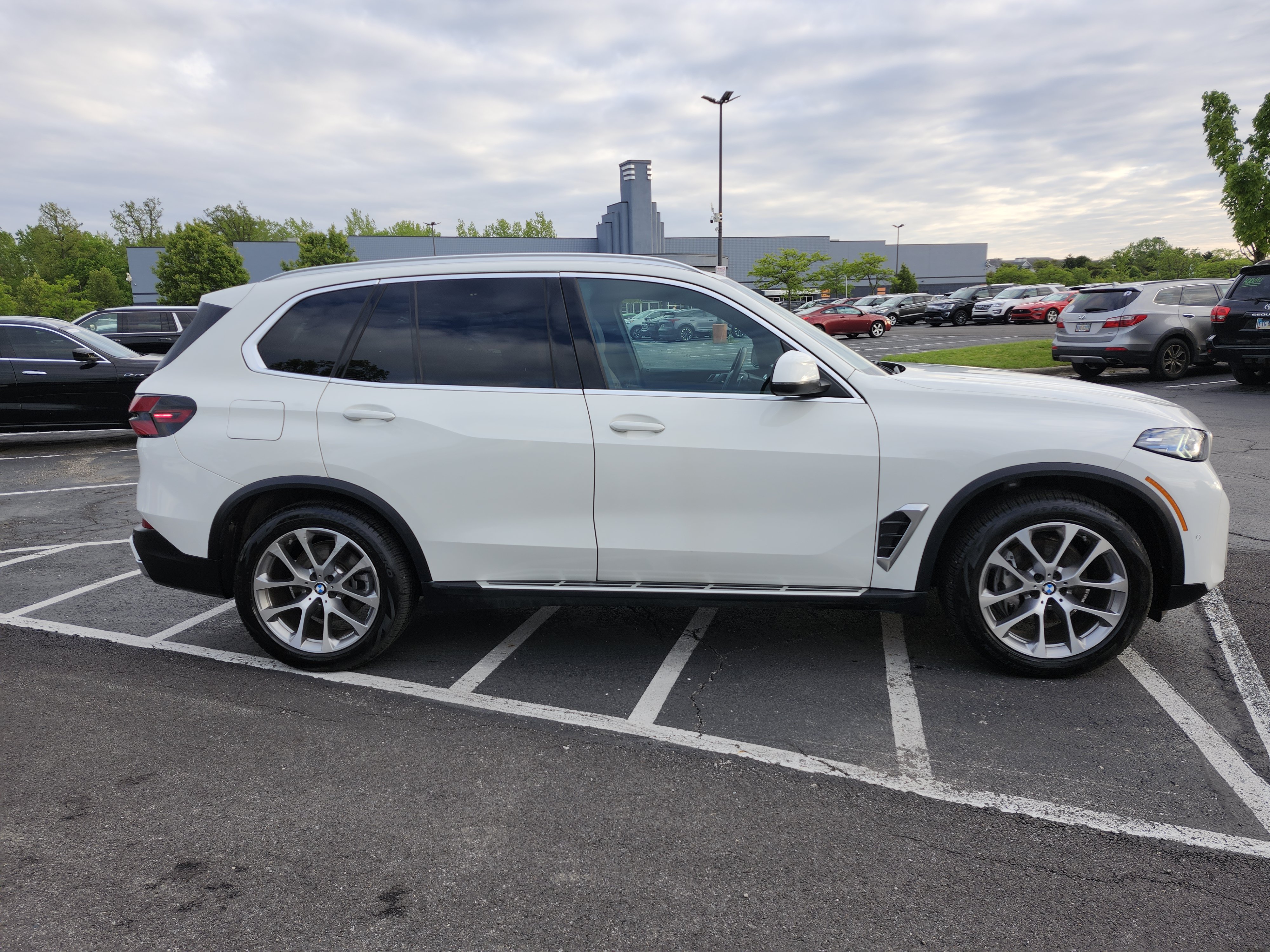 Used 2026 BMW X5 xDrive40i AWD/4WD image 21