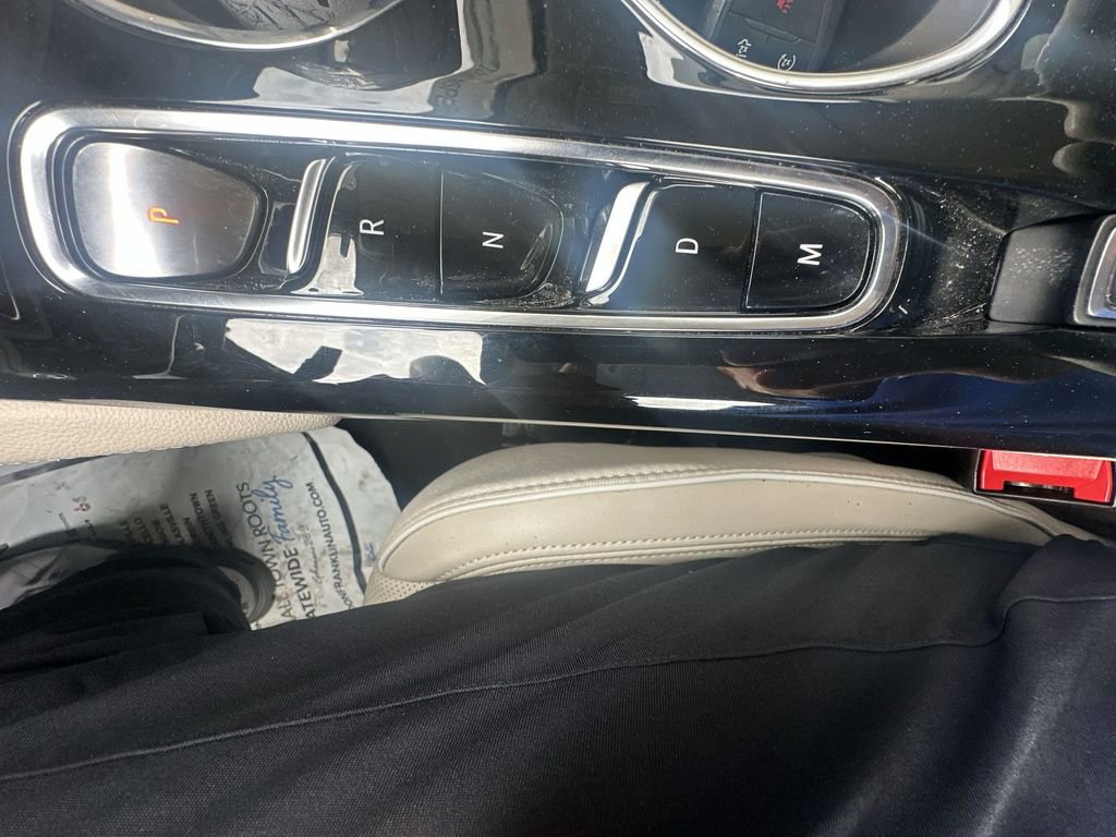 Used 2023 Buick Envision Avenir image 26