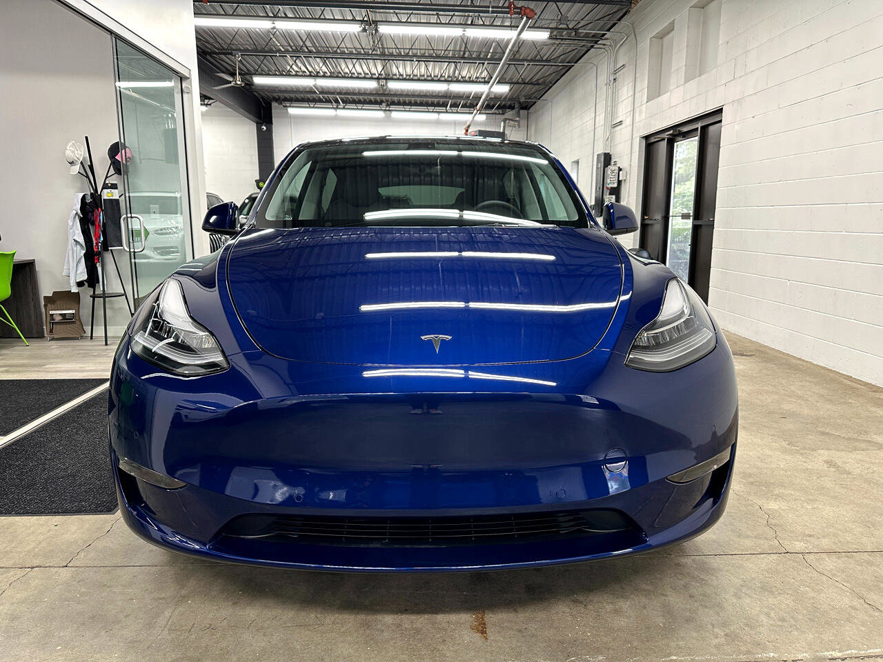 Used 2022 Tesla Model Y Long Range image 2