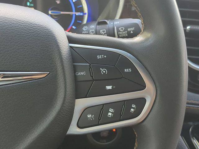 Certified 2022 Chrysler Pacifica Pinnacle FWD image 33