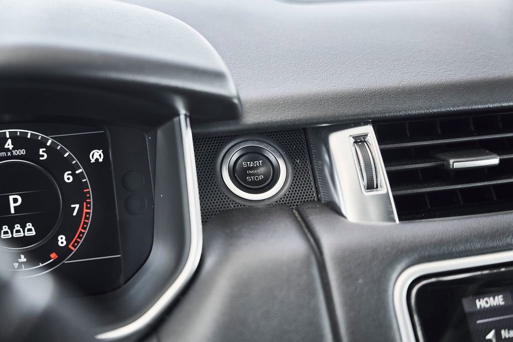 Used 2020 Land Rover Range Rover Sport SE image 36