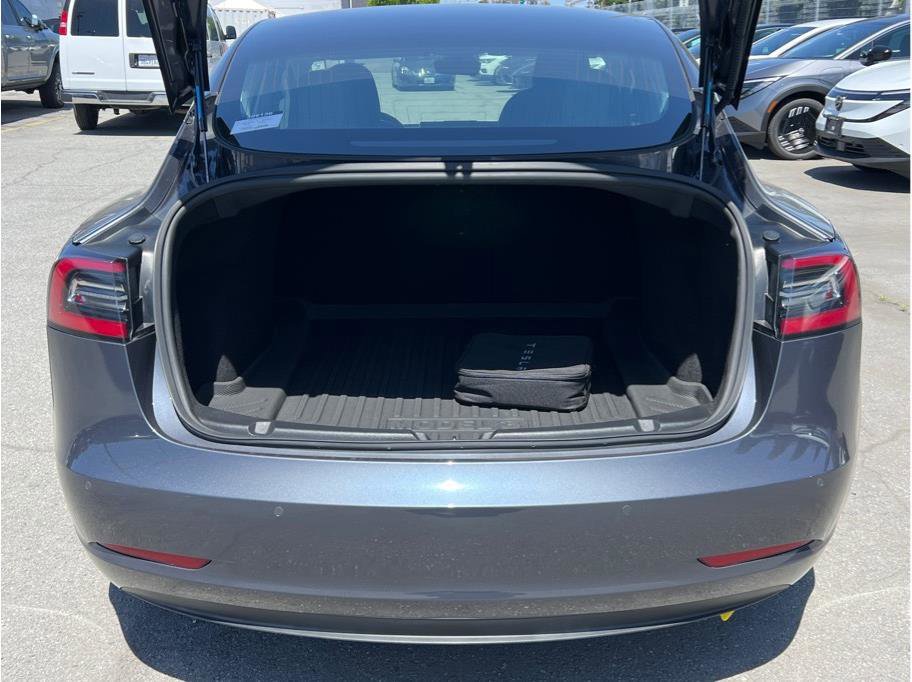 Used 2019 Tesla Model 3 RWD image 5
