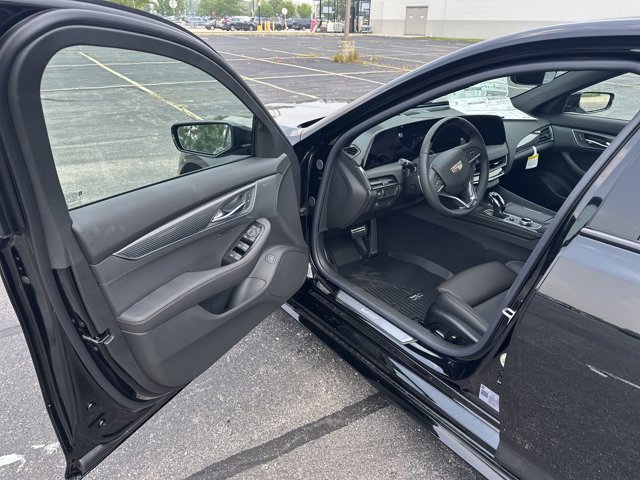 New 2026 Cadillac CT5 V w/ Technology Package image 9