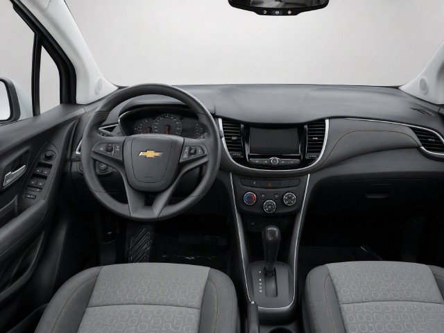 Used 2021 Chevrolet Trax LS w/ Tint and Cruise Package AWD/4WD image 32