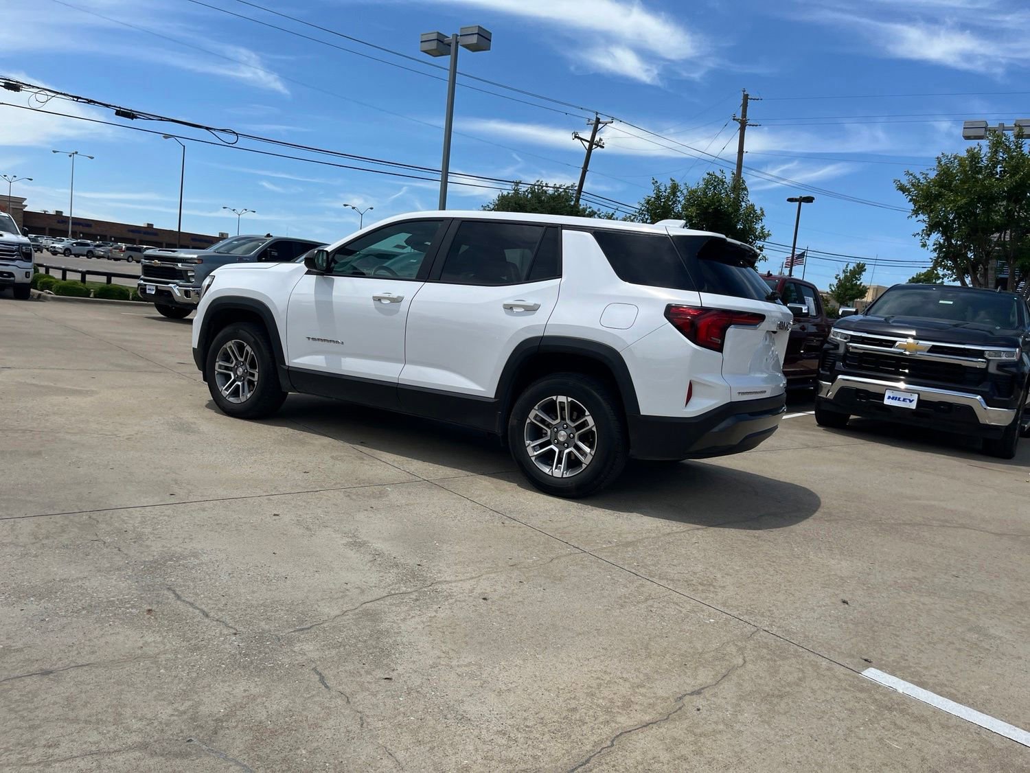 Used 2025 GMC Terrain Elevation AWD/4WD image 3