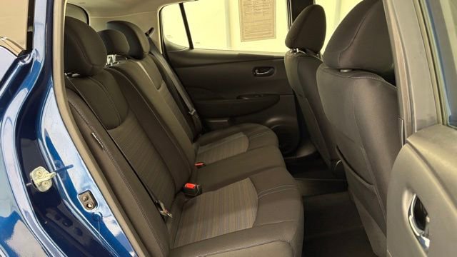 Used 2022 Nissan Leaf S image 26