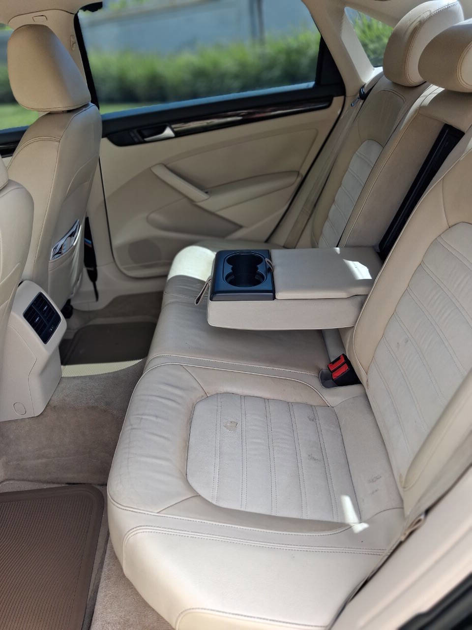 Used 2015 Volkswagen Passat TDI SEL Premium FWD image 16
