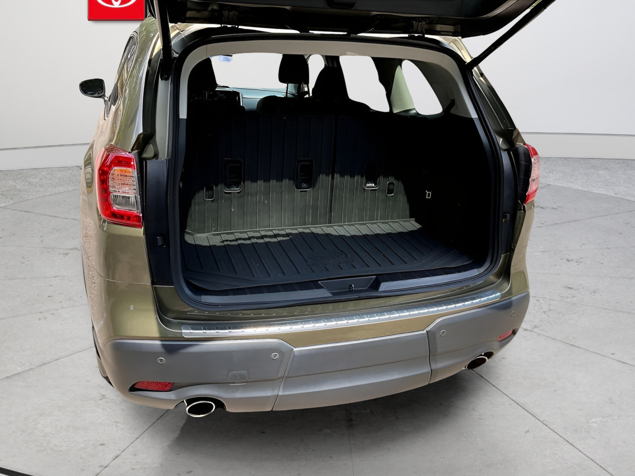 Used 2025 Subaru Ascent Touring w/ Popular Package #1 AWD/4WD image 29
