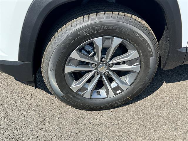 New 2027 Chevrolet Equinox LT w/ Convenience Package II AWD/4WD image 10