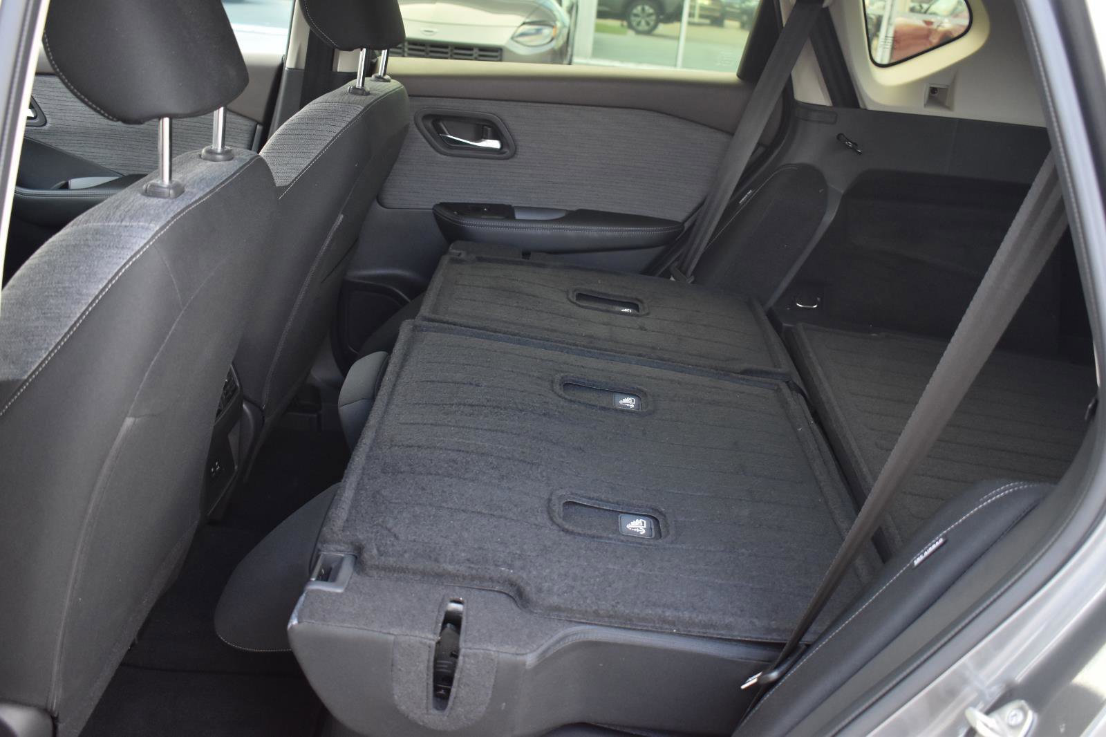 Certified 2023 Nissan Rogue SV image 47