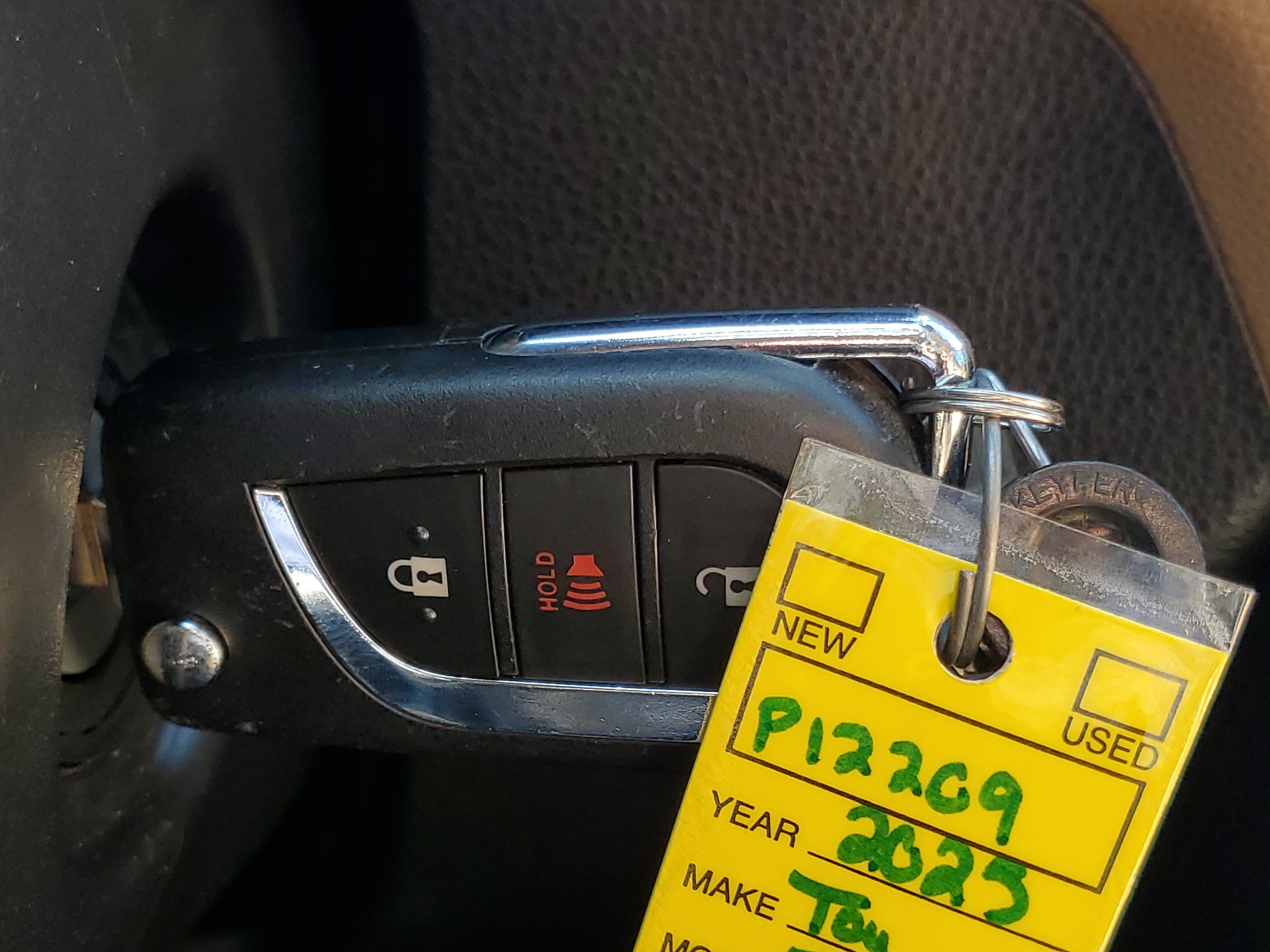 Certified 2025 Toyota RAV4 LE AWD/4WD image 27