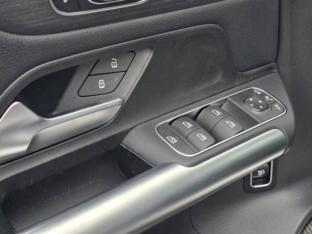 New 2026 Mercedes-Benz GLA 250 4MATIC image 35