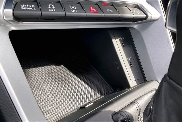 Certified 2023 Audi Q3 2.0T Premium w/ Convenience Package image 33