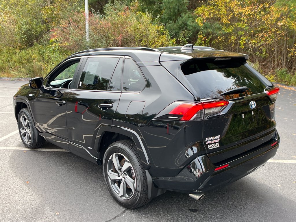 Used 2023 Toyota RAV4 SE w/ Weather & Moonroof Package AWD/4WD image 3
