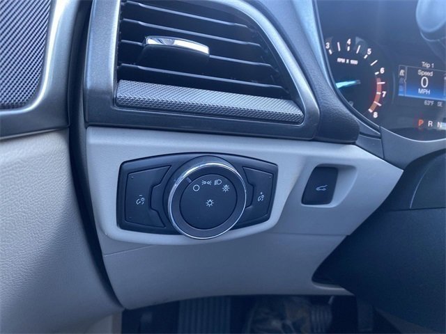 Used 2018 Ford Fusion SE image 17