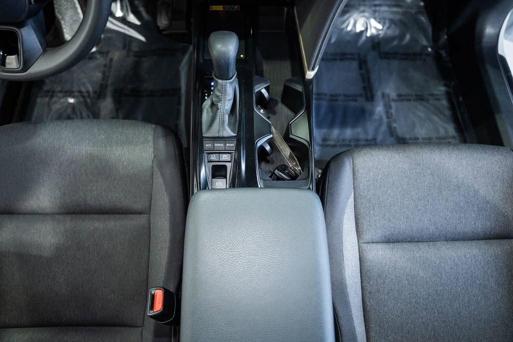 Used 2025 Toyota Camry LE image 24