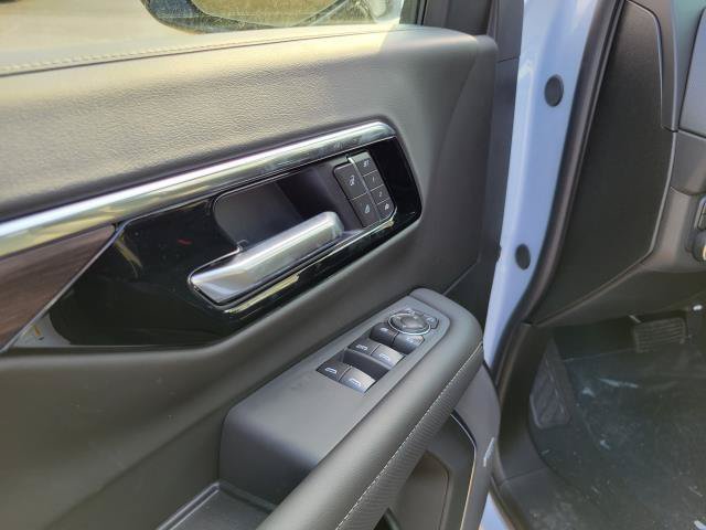 New 2026 Chevrolet Suburban Premier AWD/4WD image 7