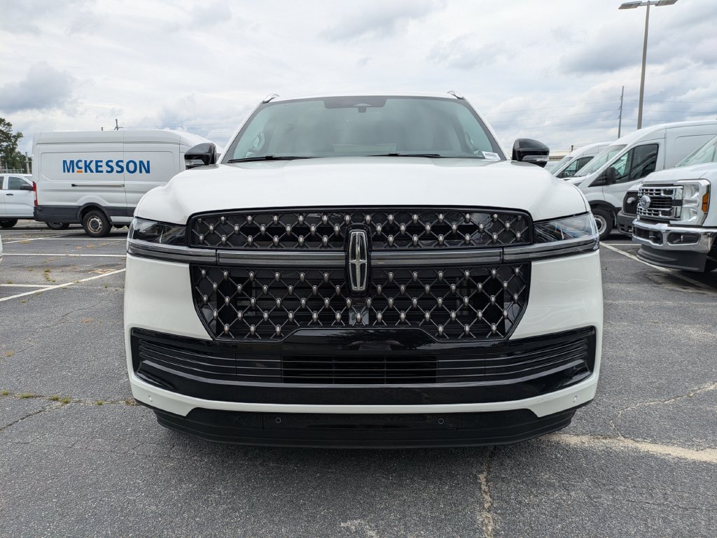 New 2026 Lincoln Navigator L Black Label AWD/4WD image 9