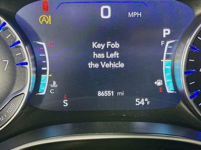 Used 2018 Chrysler Pacifica Limited w/ Tire & Wheel Group image 13