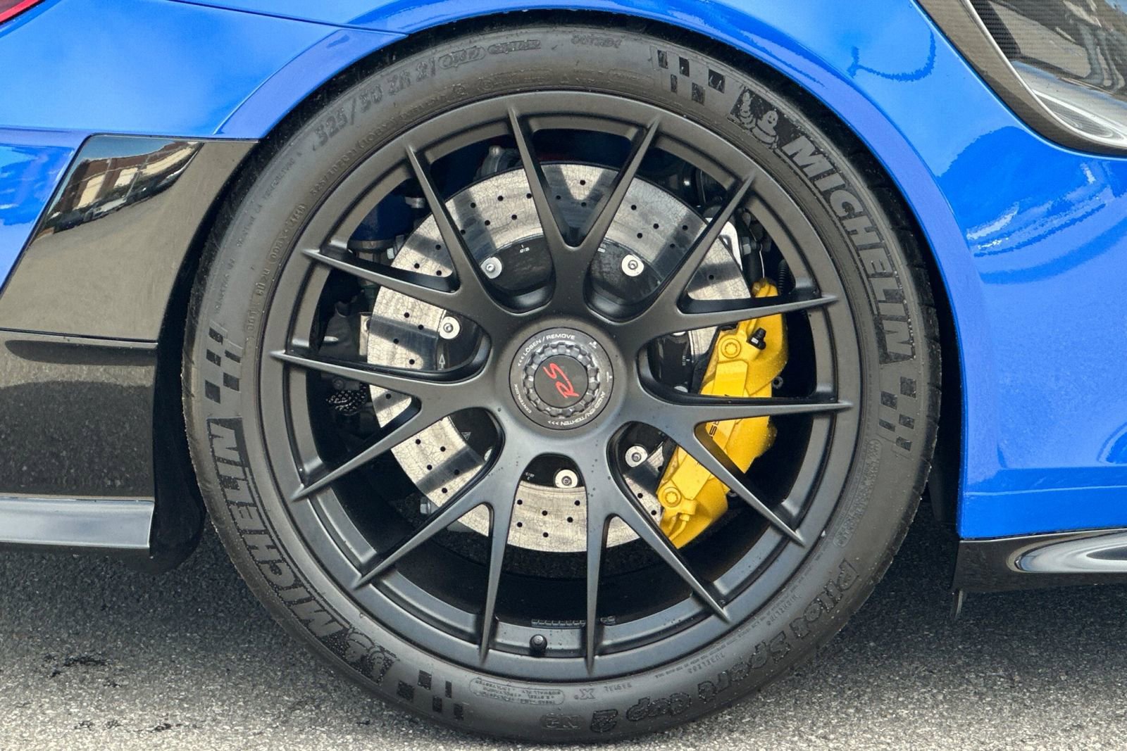 Certified 2019 Porsche 911 GT2 RS RWD image 41