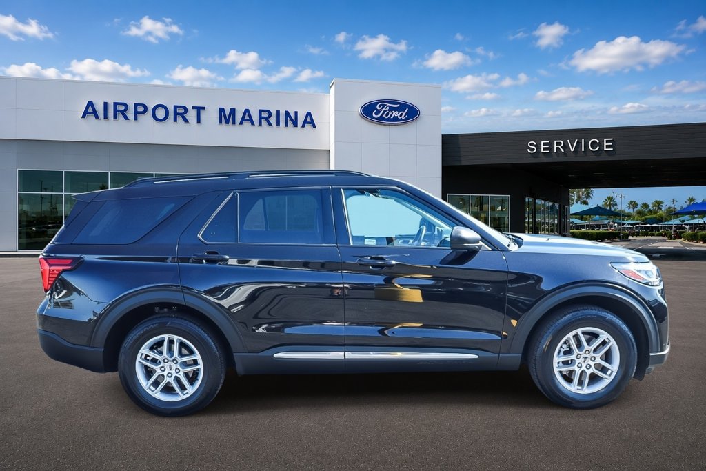 Certified 2025 Ford Explorer Active AWD/4WD image 9
