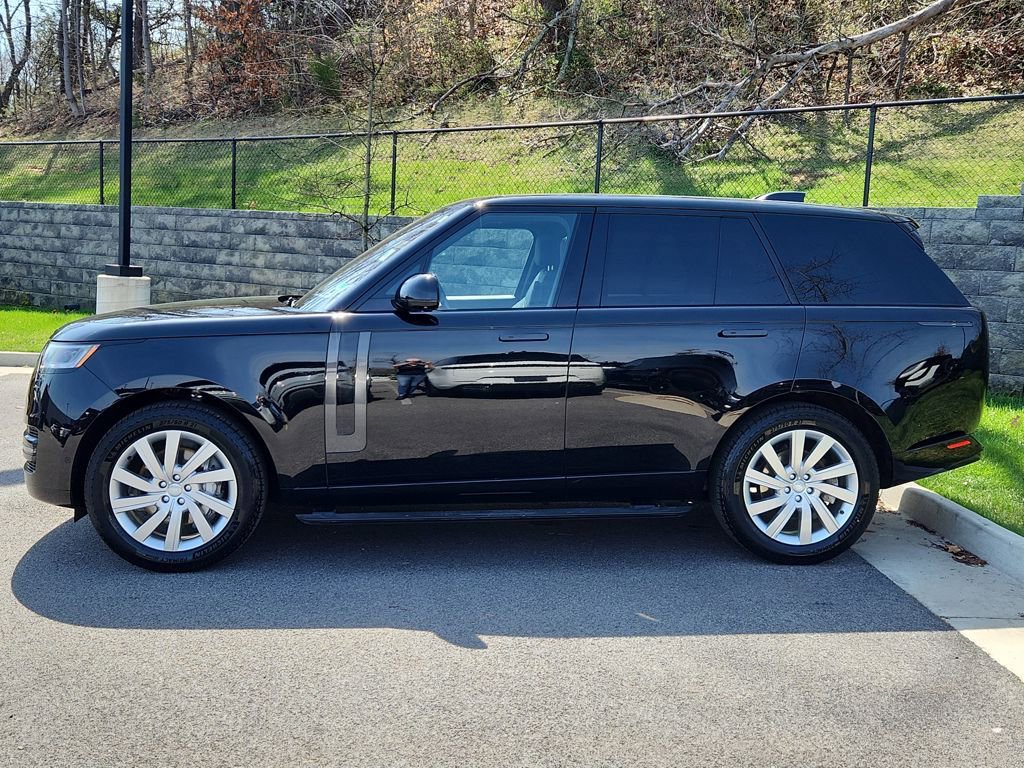 Used 2023 Land Rover Range Rover SE image 6