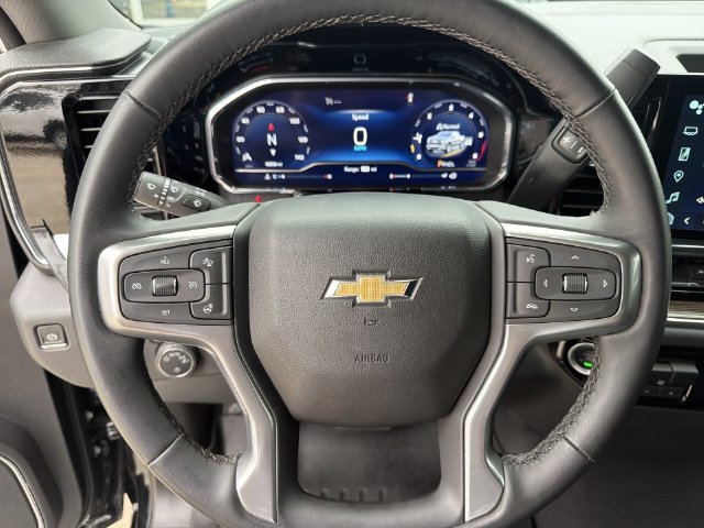 Used 2025 Chevrolet Silverado 1500 LT w/ Z71 Off-Road Package AWD/4WD image 23