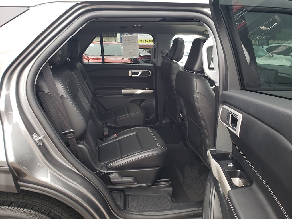 Certified 2023 Ford Explorer XLT w/ Equipment Group 202A AWD/4WD image 17