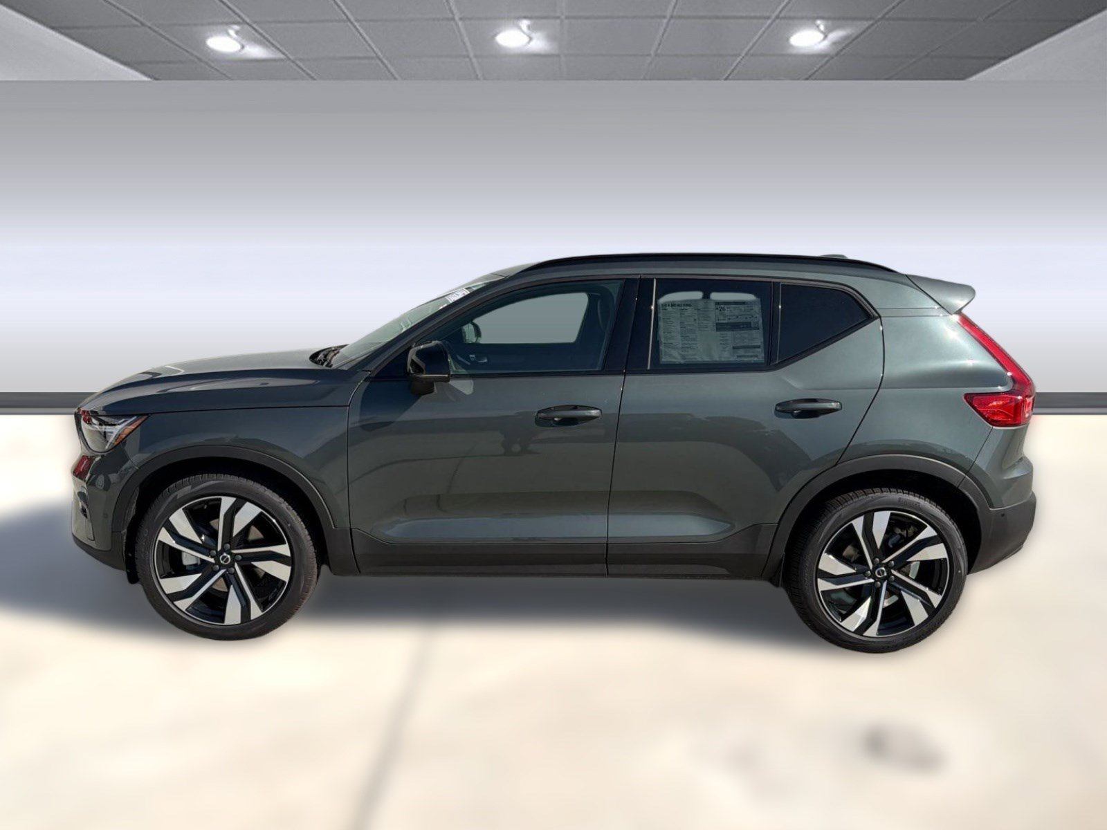 New 2026 Volvo XC40 B5 Plus w/ Climate Package AWD/4WD image 2