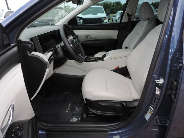 Used 2025 Hyundai Tucson SE FWD image 18