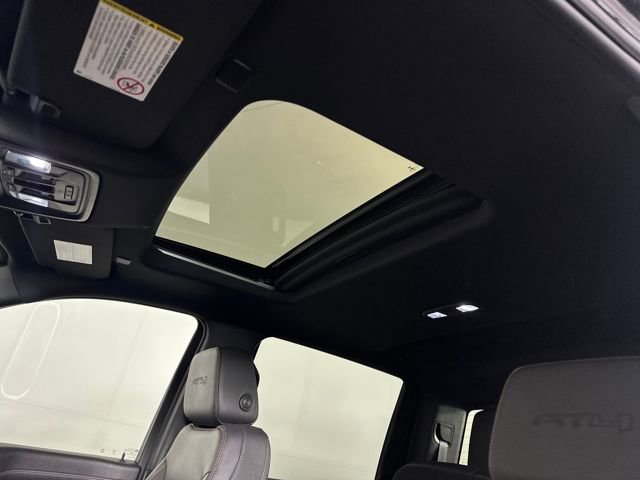 Used 2022 GMC Sierra 2500 AT4 w/ AT4 Preferred Package image 12