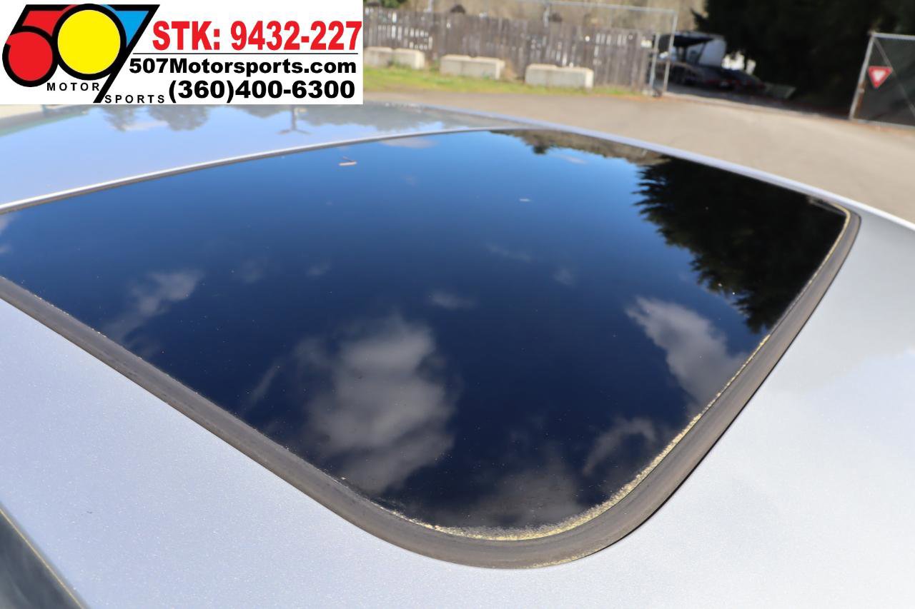 Used 2010 Toyota Camry SE FWD image 21